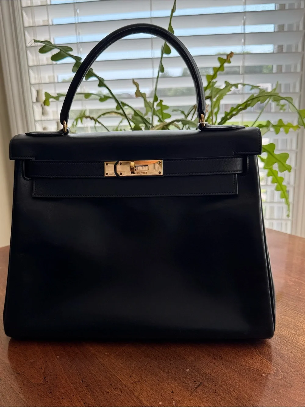 Hermes Kelly 28 Retourne | Top Handle Handbag | Black Box Calf | Vintage 1976